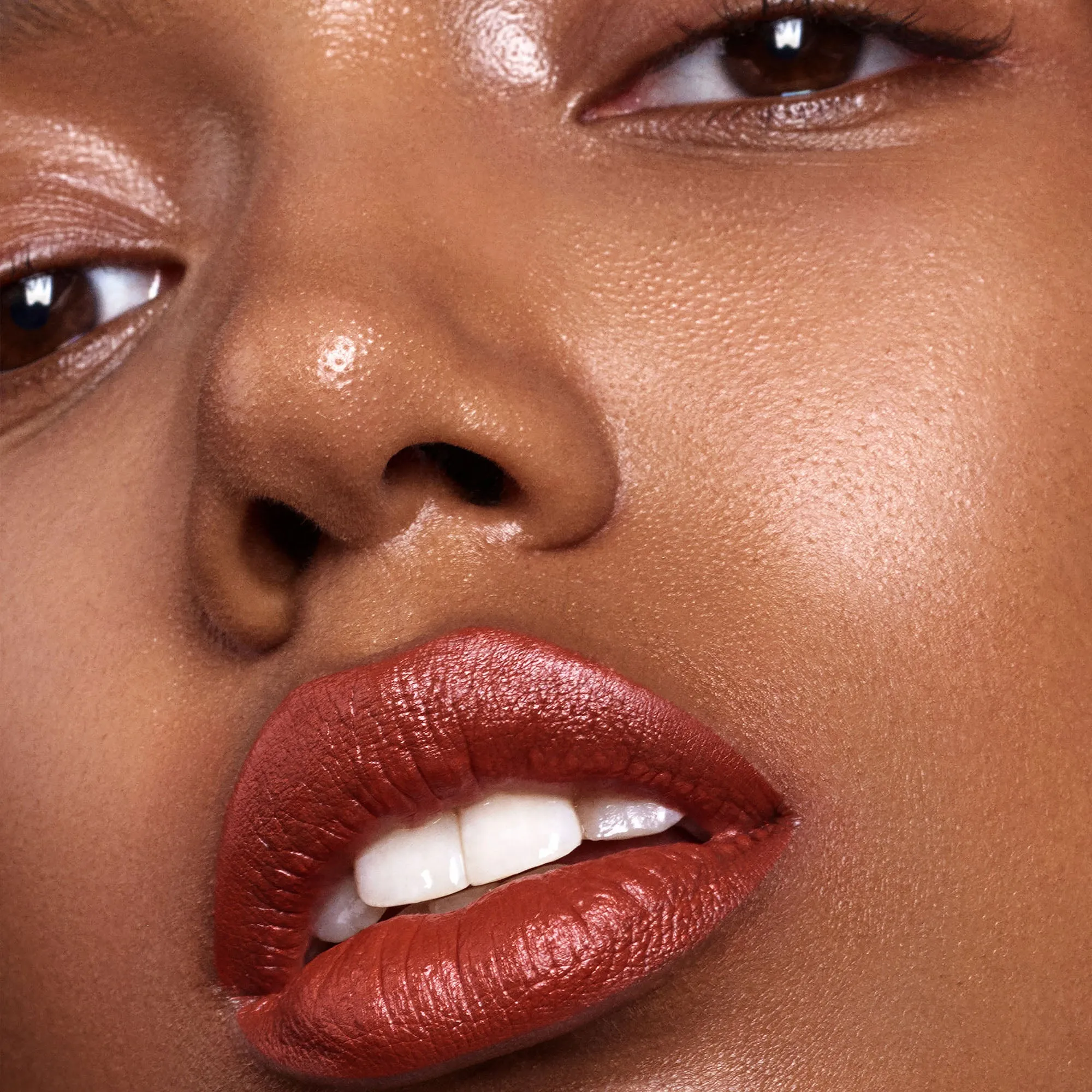 Madara VELVET WEAR Matte Cream Lipstick, #33 MAGMA 3.8g