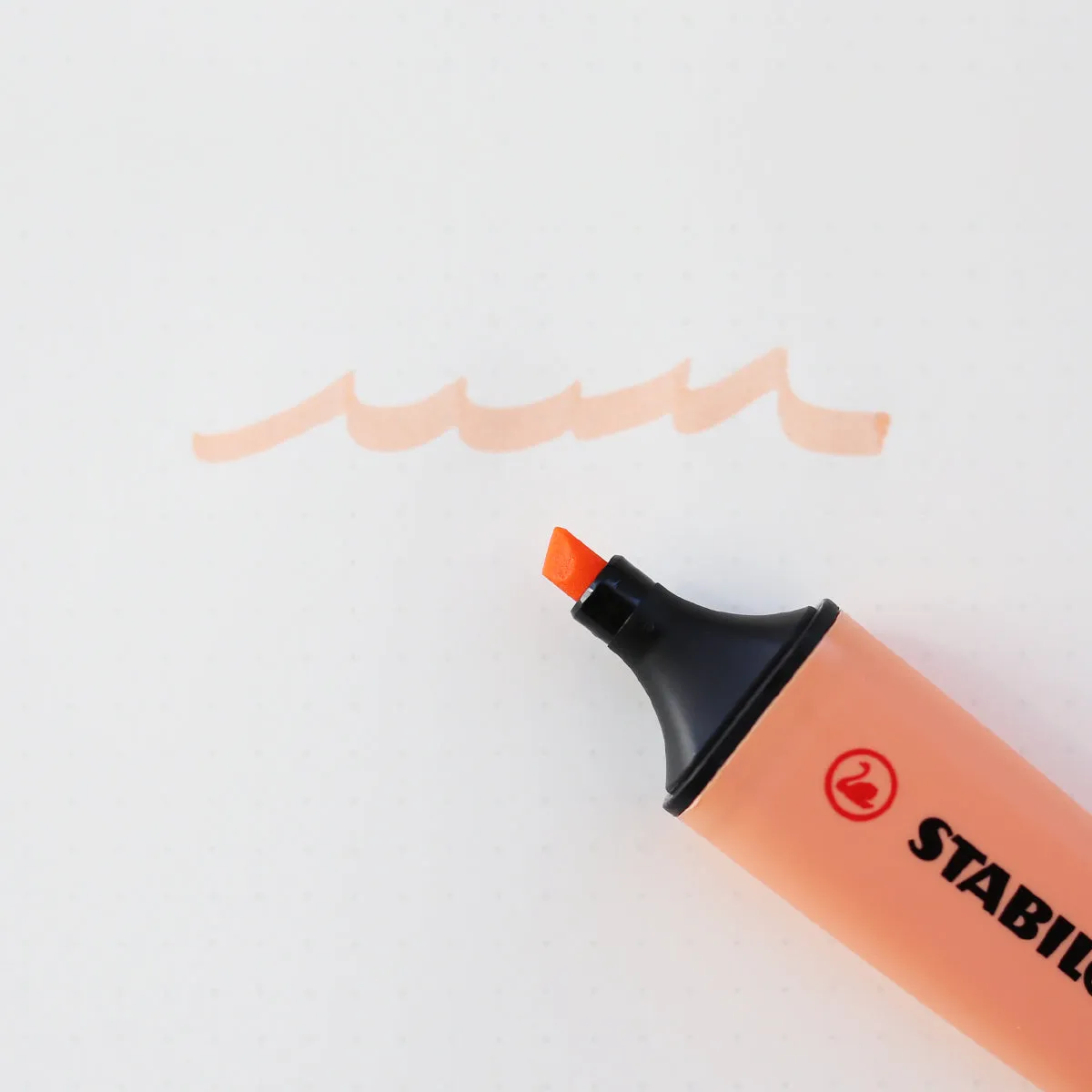 STABILO BOSS HIGHLIGHTER // PEACH