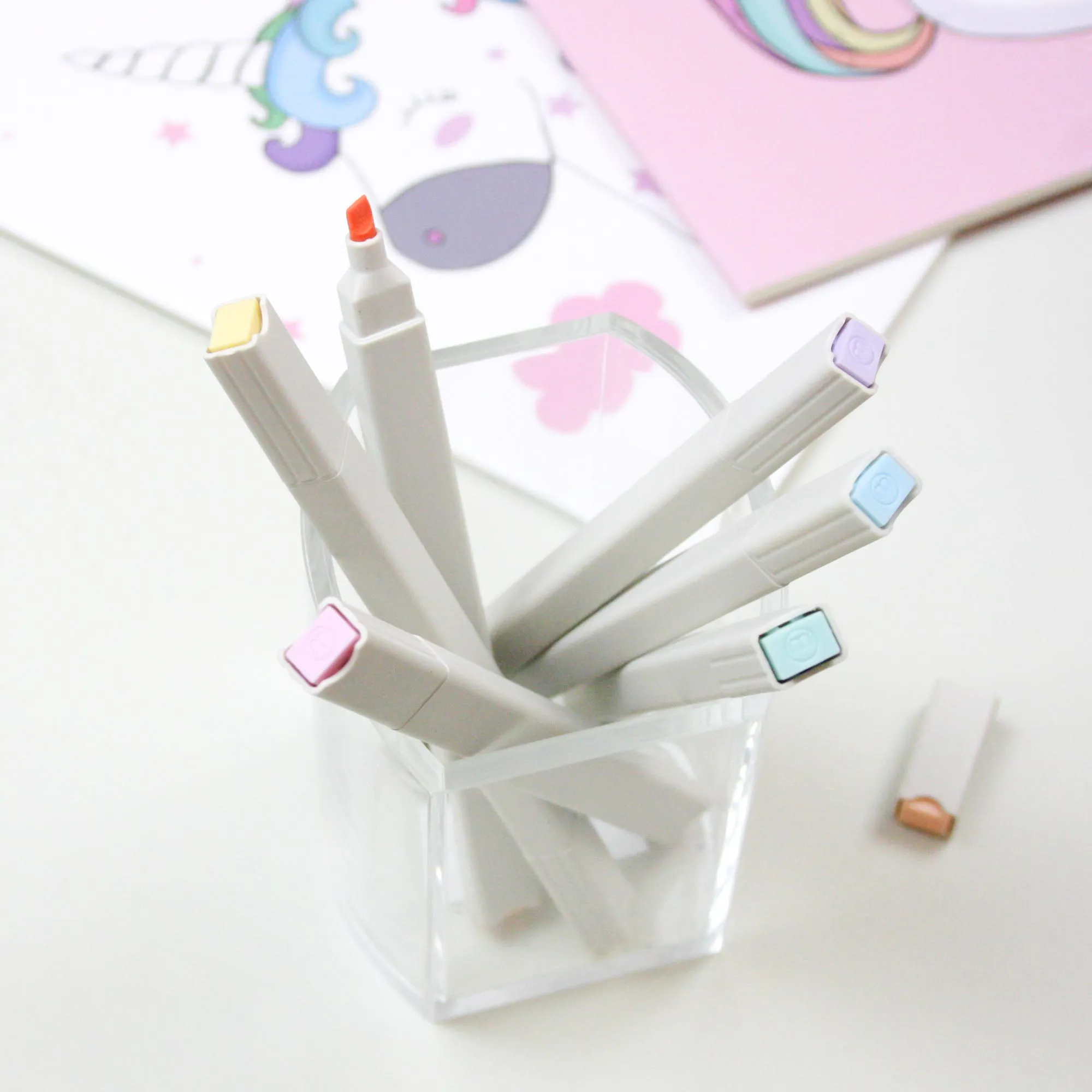 Vibrant Highlights: Set of 6 Dual-Tip Highlighters